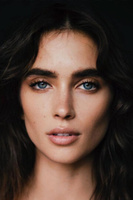 Элиша Херберт