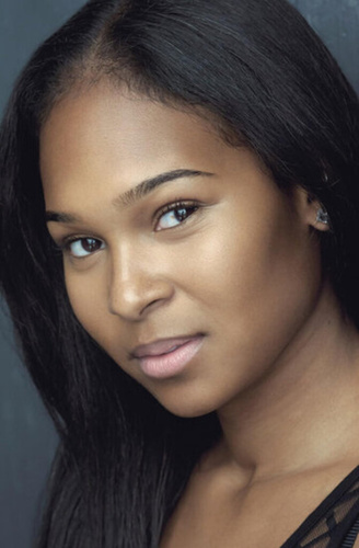 Надин Миллс